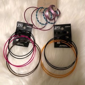 Sets of three earrings